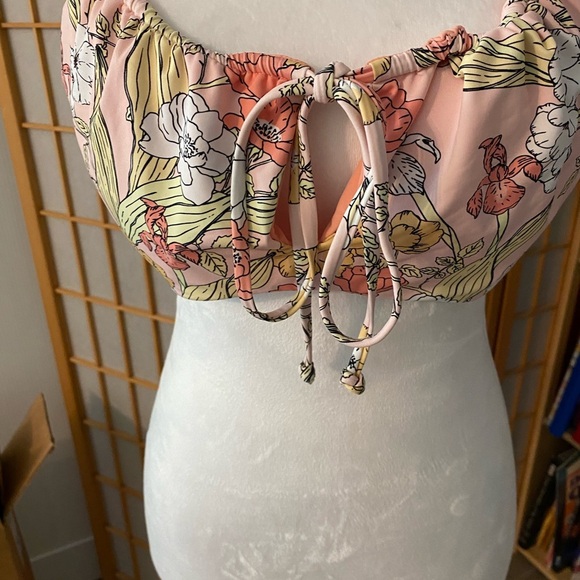 NWT Dippin' Daisy's Women's Floral Print Palisades Tie Front Bikini Top 2x Pink - Picture 2 of 6